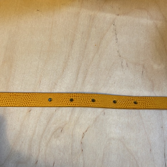 Coldwater Creek women’s thin faux snakeskin yellow belt size L - Picture 7 of 7